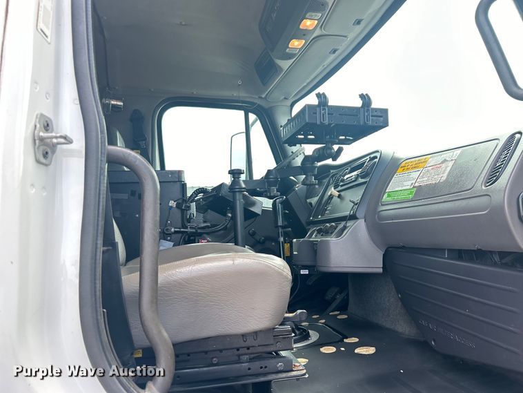 image for item EG1541 2012 Freightliner  Business Class M2 Crew Cab utility / service truck