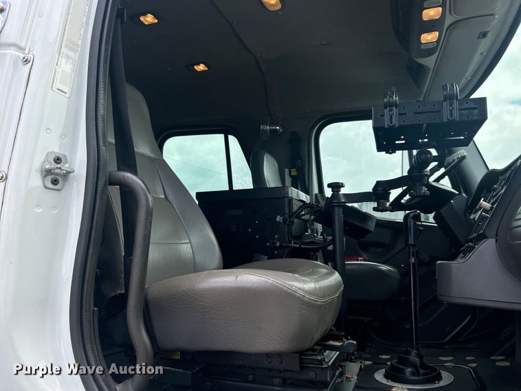 image for item EG1541 2012 Freightliner  Business Class M2 Crew Cab utility / service truck