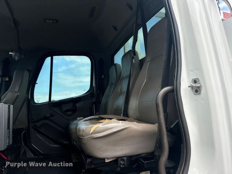 image for item EG1541 2012 Freightliner  Business Class M2 Crew Cab utility / service truck