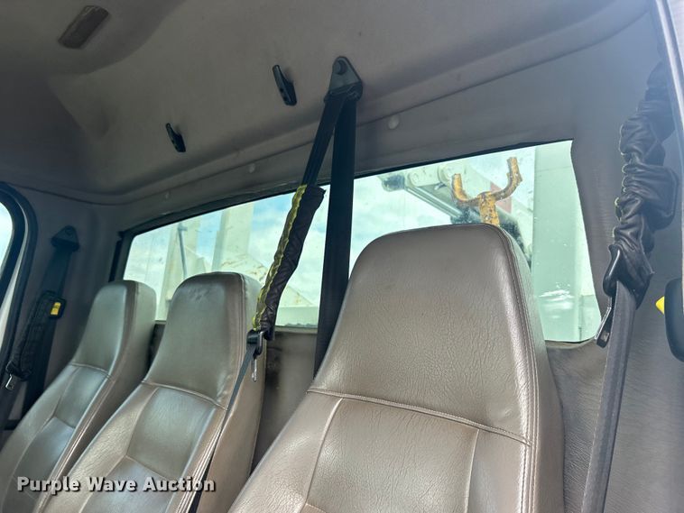 image for item EG1541 2012 Freightliner  Business Class M2 Crew Cab utility / service truck