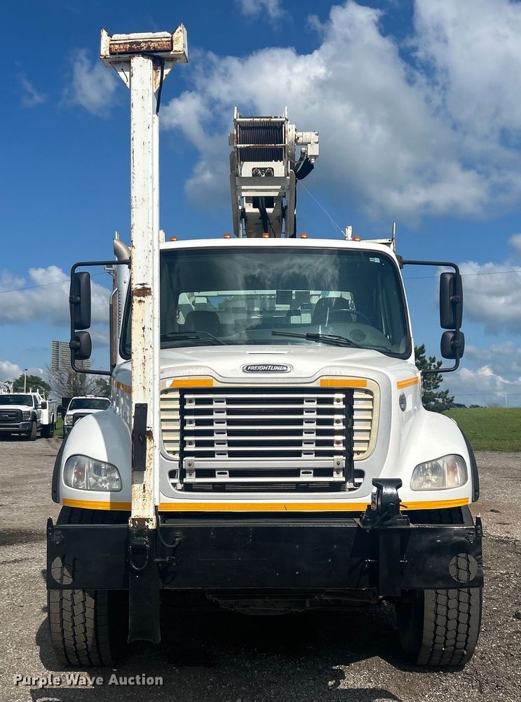 image for item EG1545 2012 Freightliner Business Class M2 crane truck