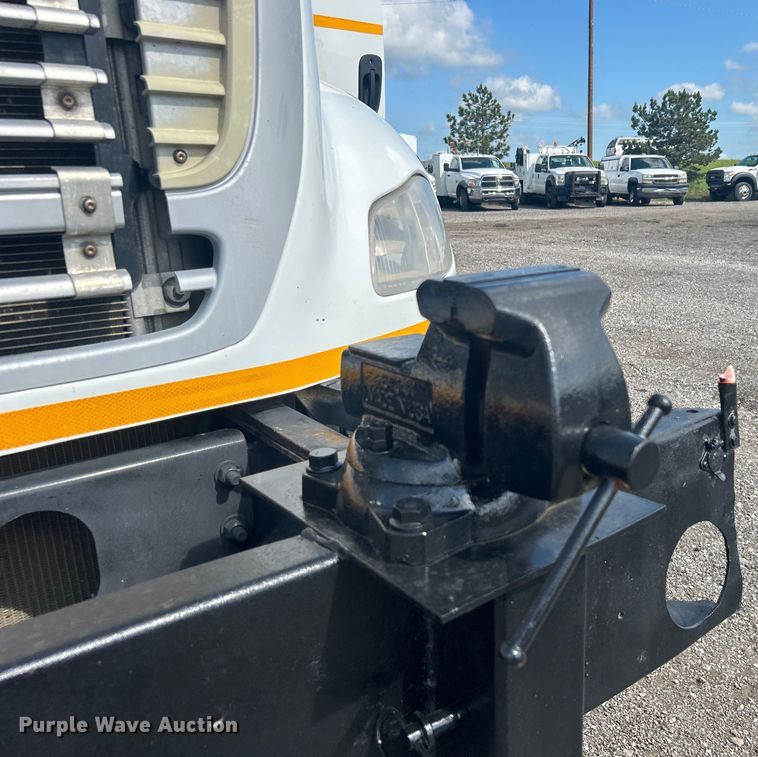 image for item EG1545 2012 Freightliner Business Class M2 crane truck