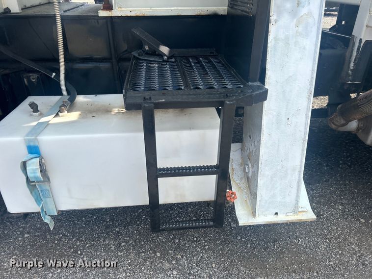 image for item EG1545 2012 Freightliner Business Class M2 crane truck