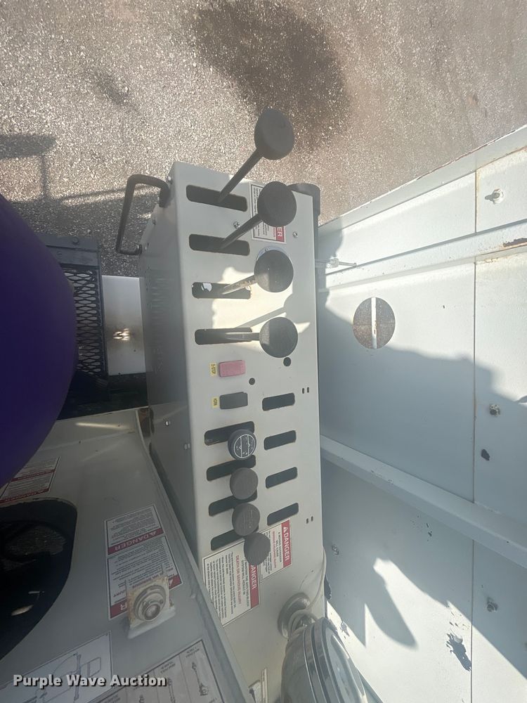 image for item EG1545 2012 Freightliner Business Class M2 crane truck