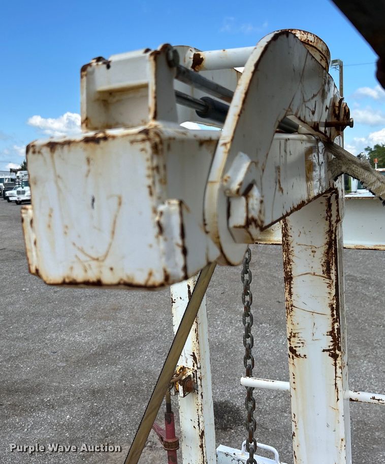 image for item EG1545 2012 Freightliner Business Class M2 crane truck