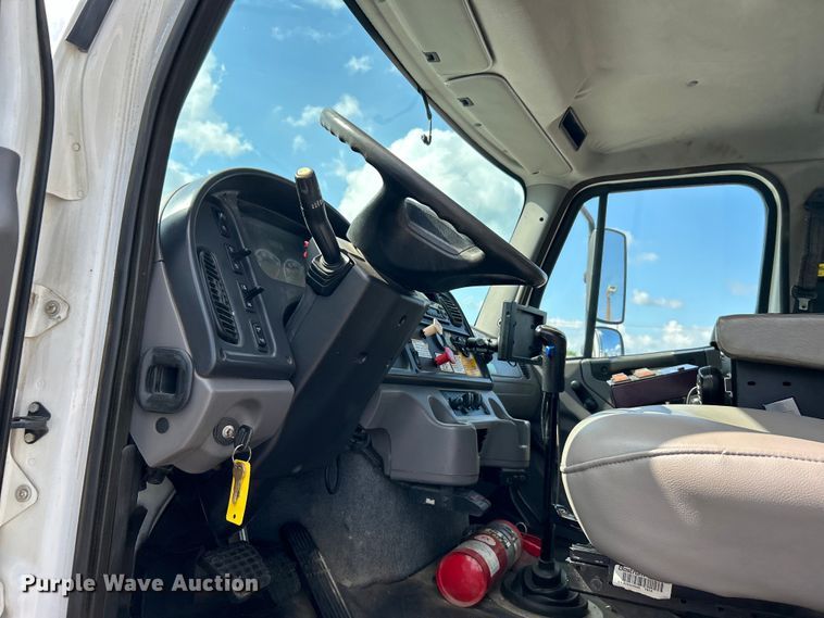 image for item EG1545 2012 Freightliner Business Class M2 crane truck