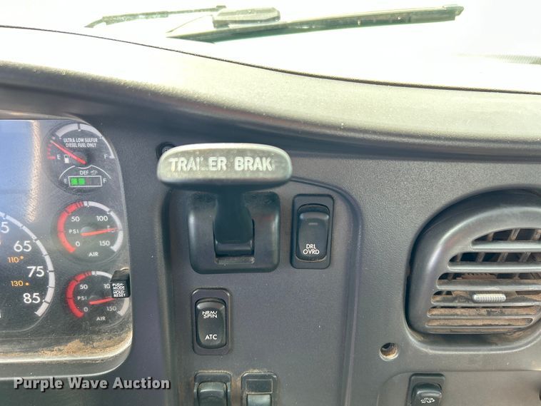 image for item EG1545 2012 Freightliner Business Class M2 crane truck