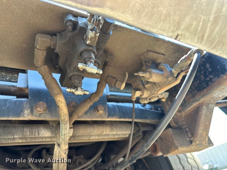 image for item EG1558 2007 Sterling  grapple crane truck