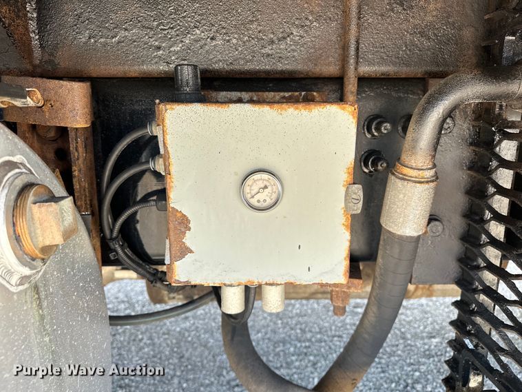 image for item EG1558 2007 Sterling  grapple crane truck