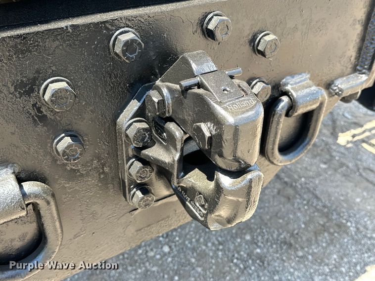 image for item EG1558 2007 Sterling  grapple crane truck