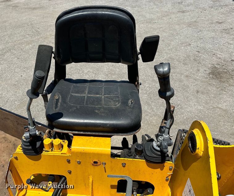 image for item EG1558 2007 Sterling  grapple crane truck