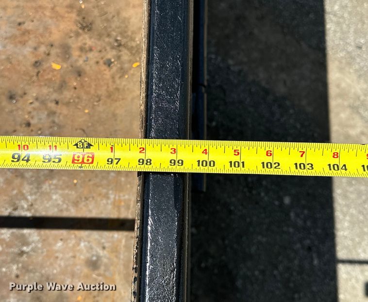 image for item EG1558 2007 Sterling  grapple crane truck