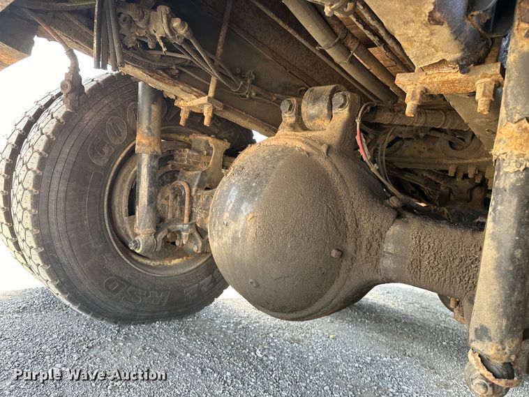 image for item EG1558 2007 Sterling  grapple crane truck