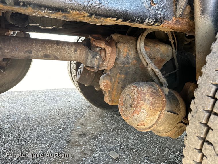 image for item EG1558 2007 Sterling  grapple crane truck