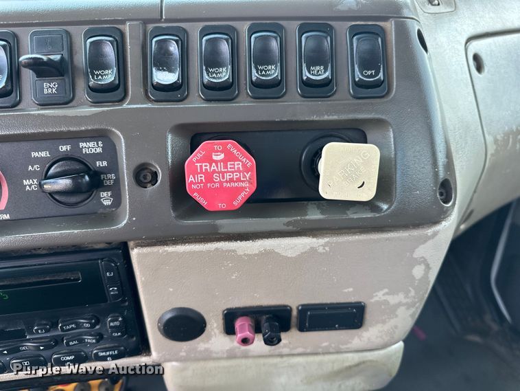 image for item EG1558 2007 Sterling  grapple crane truck