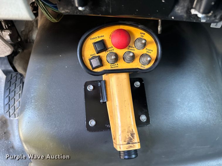 image for item EG1558 2007 Sterling  grapple crane truck