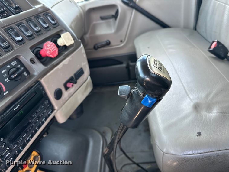 image for item EG1558 2007 Sterling  grapple crane truck