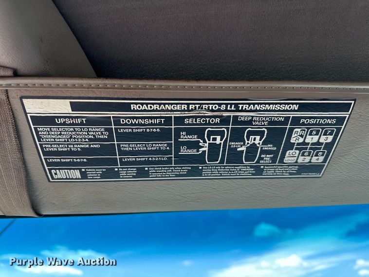 image for item EG1558 2007 Sterling  grapple crane truck