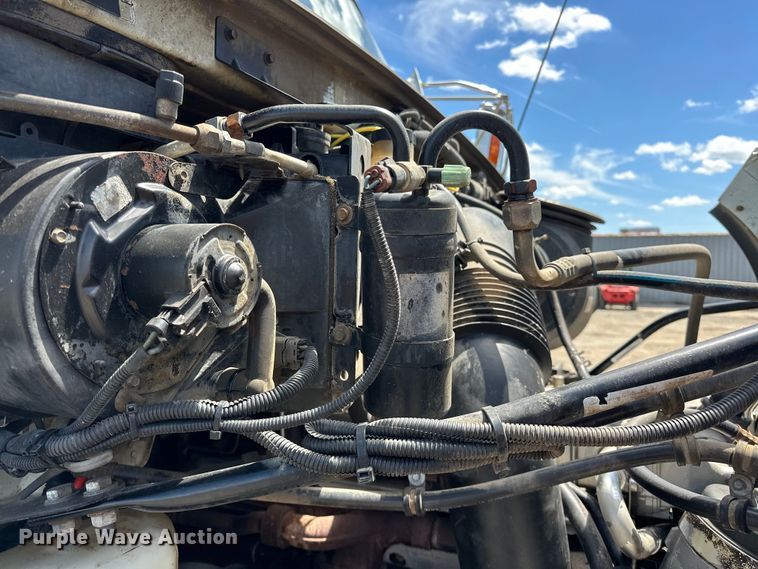 image for item EG1558 2007 Sterling  grapple crane truck