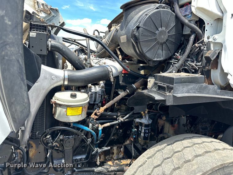 image for item EG1558 2007 Sterling  grapple crane truck