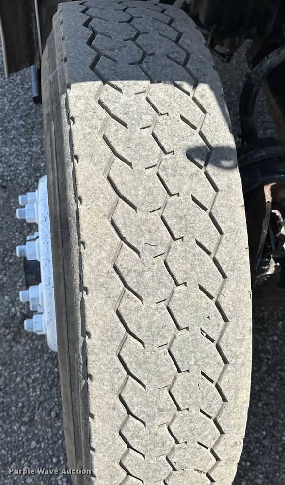 image for item EG1558 2007 Sterling  grapple crane truck