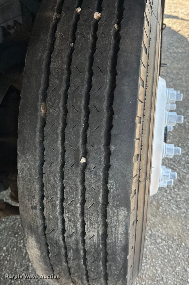 image for item EG1558 2007 Sterling  grapple crane truck