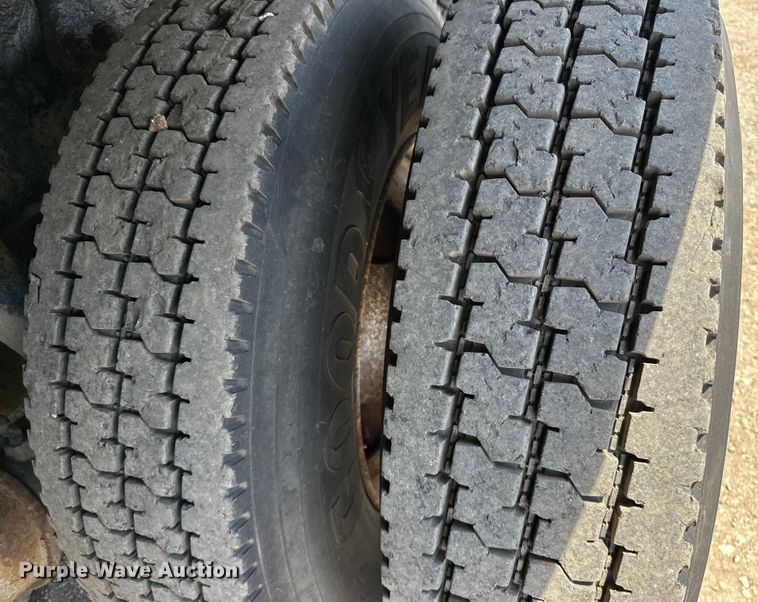 image for item EG1558 2007 Sterling  grapple crane truck