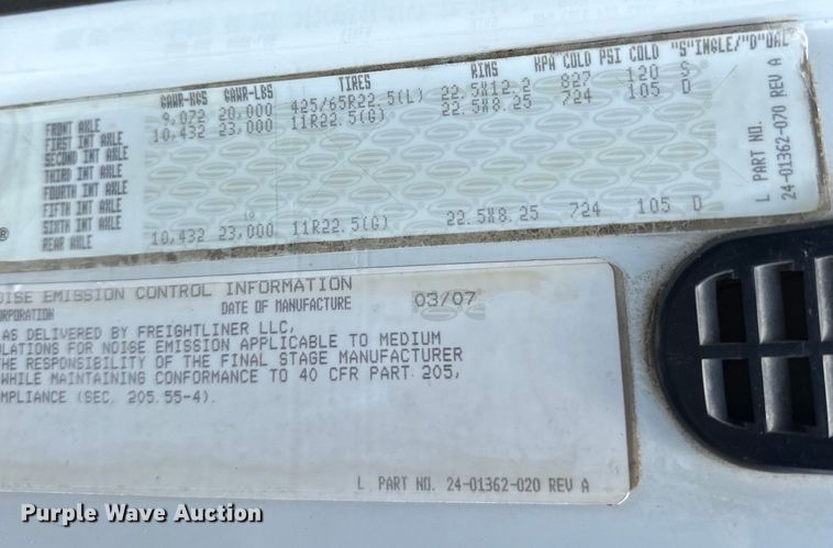 image for item EG1558 2007 Sterling  grapple crane truck