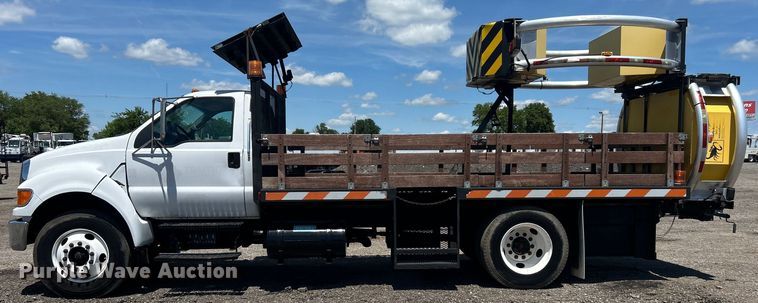image for item EG1570 2007 Ford F650 Super Duty flatbed truck with crash attenuator