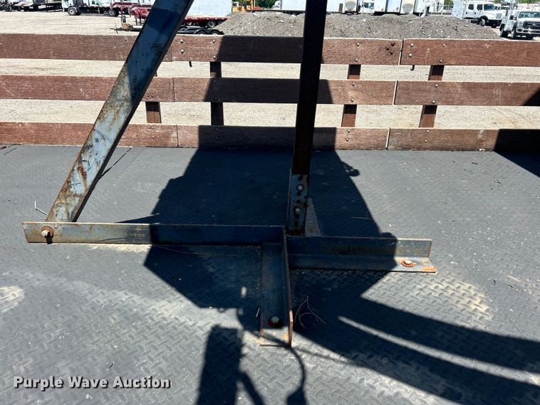 image for item EG1570 2007 Ford F650 Super Duty flatbed truck with crash attenuator