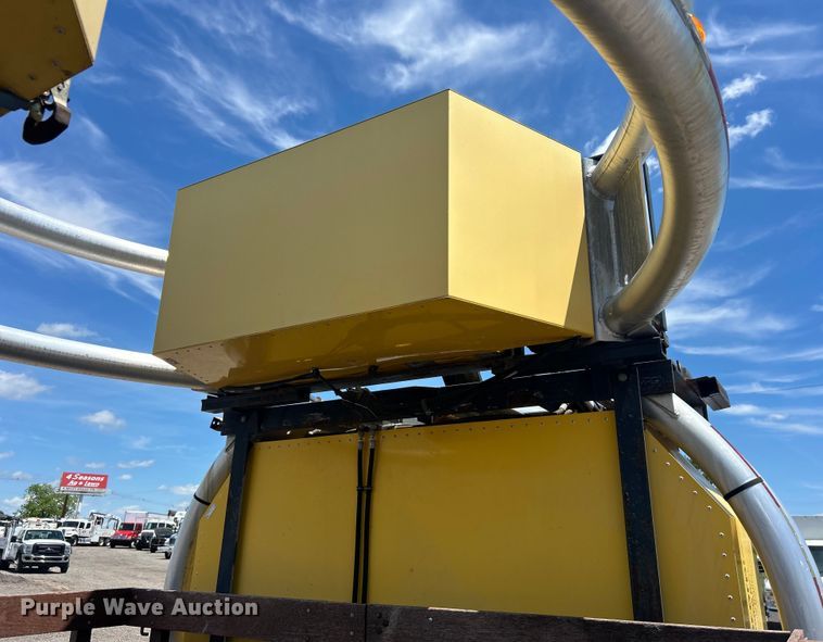 image for item EG1570 2007 Ford F650 Super Duty flatbed truck with crash attenuator