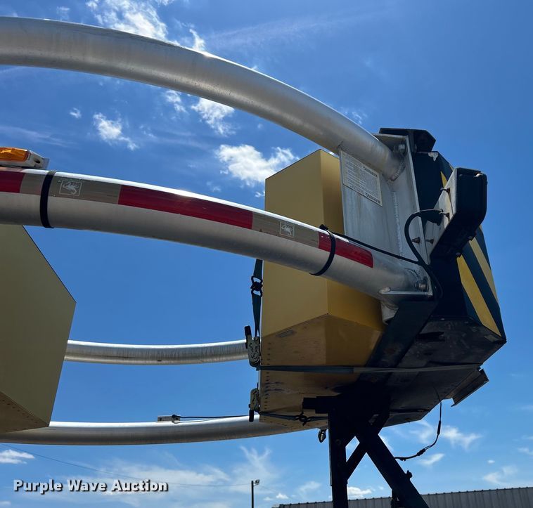 image for item EG1570 2007 Ford F650 Super Duty flatbed truck with crash attenuator