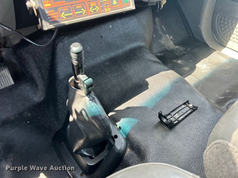 image for item EG1570 2007 Ford F650 Super Duty flatbed truck with crash attenuator