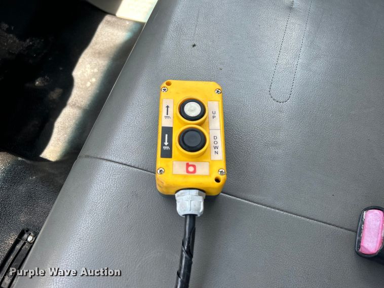 image for item EG1570 2007 Ford F650 Super Duty flatbed truck with crash attenuator