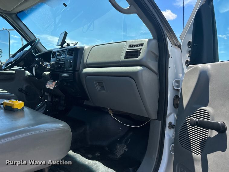 image for item EG1570 2007 Ford F650 Super Duty flatbed truck with crash attenuator