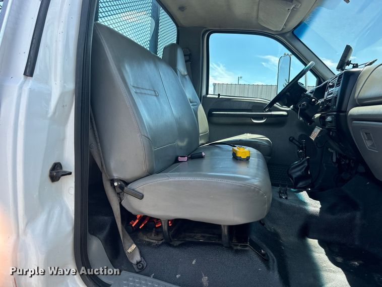 image for item EG1570 2007 Ford F650 Super Duty flatbed truck with crash attenuator