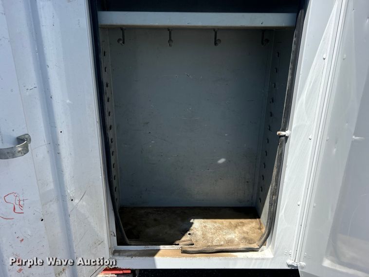 image for item EG1572 2011 Ford F750 Super Duty digger derrick truck