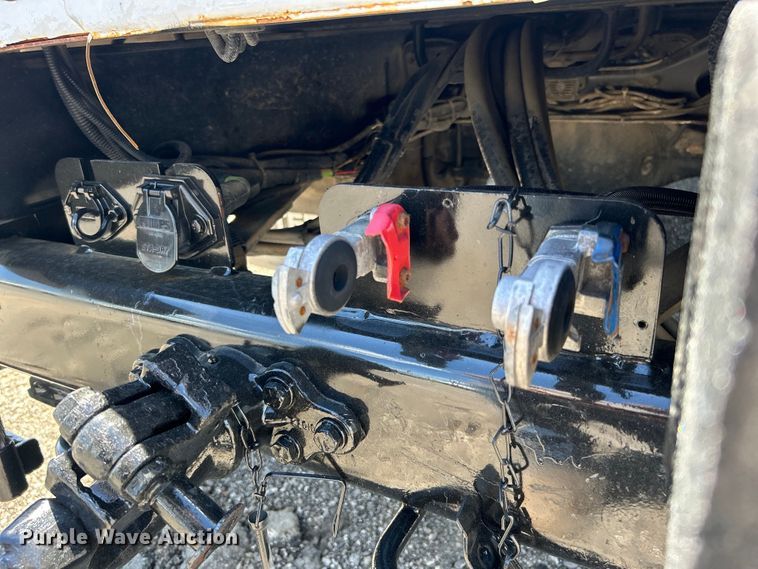 image for item EG1572 2011 Ford F750 Super Duty digger derrick truck