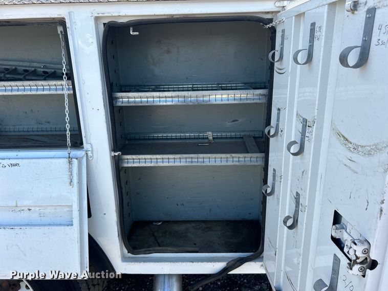 image for item EG1572 2011 Ford F750 Super Duty digger derrick truck