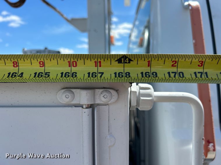 image for item EG1572 2011 Ford F750 Super Duty digger derrick truck