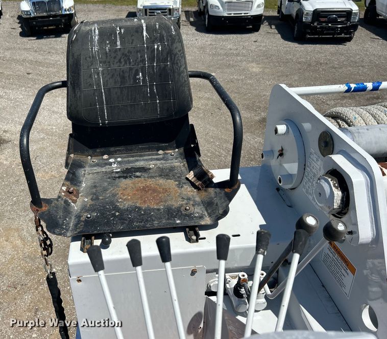 image for item EG1572 2011 Ford F750 Super Duty digger derrick truck