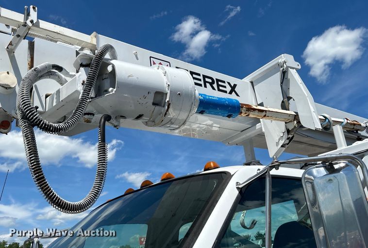 image for item EG1572 2011 Ford F750 Super Duty digger derrick truck