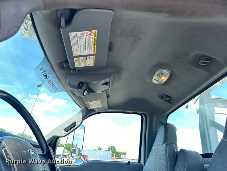 image for item EG1572 2011 Ford F750 Super Duty digger derrick truck