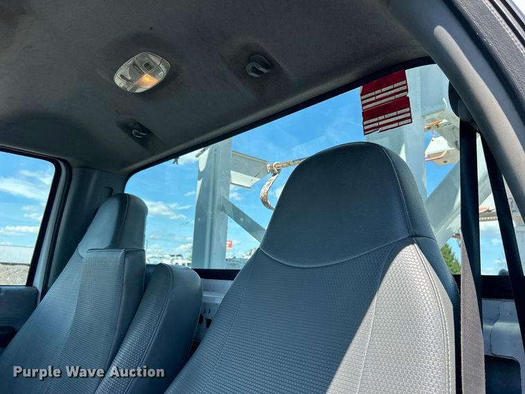 image for item EG1572 2011 Ford F750 Super Duty digger derrick truck