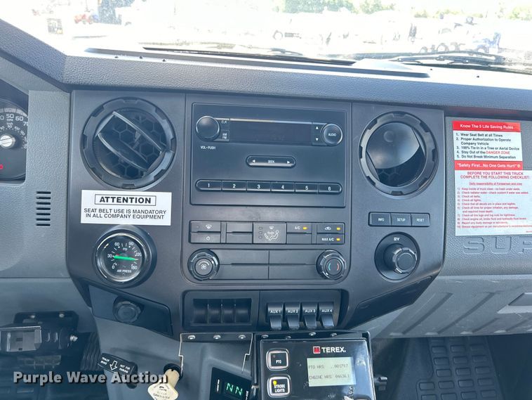 image for item EG1572 2011 Ford F750 Super Duty digger derrick truck