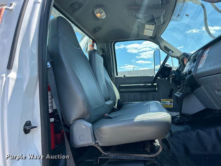 image for item EG1572 2011 Ford F750 Super Duty digger derrick truck