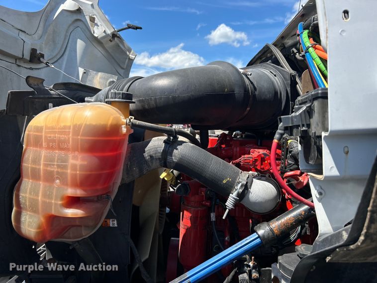 image for item EG1572 2011 Ford F750 Super Duty digger derrick truck