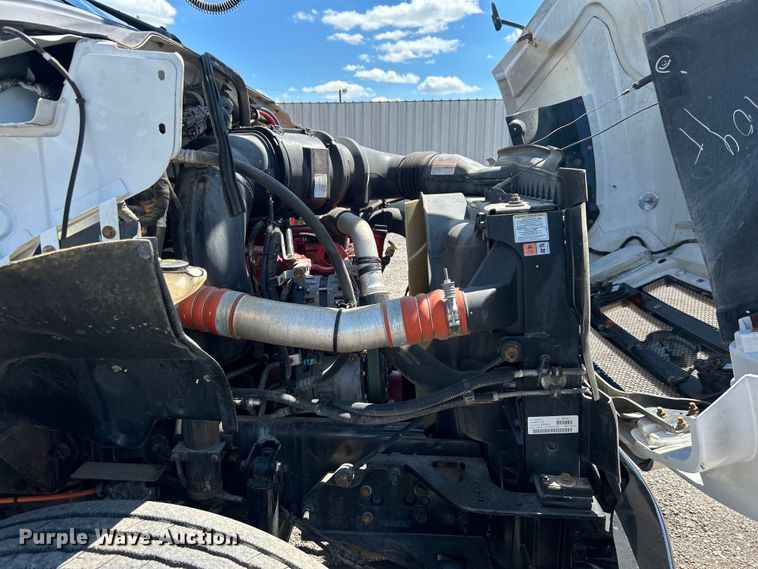 image for item EG1572 2011 Ford F750 Super Duty digger derrick truck