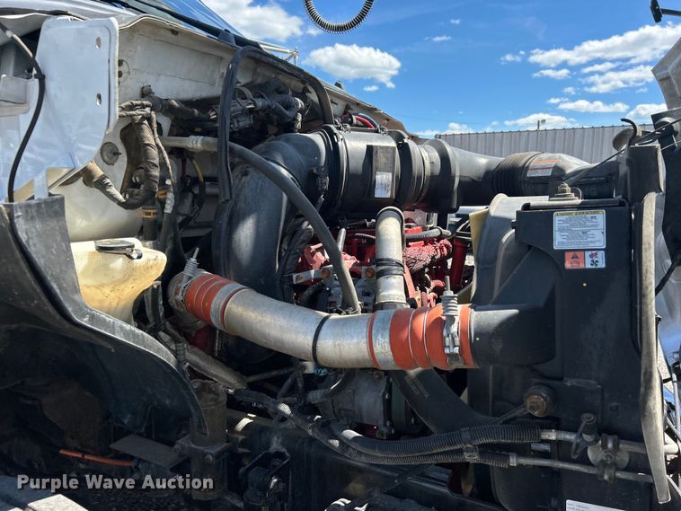 image for item EG1572 2011 Ford F750 Super Duty digger derrick truck