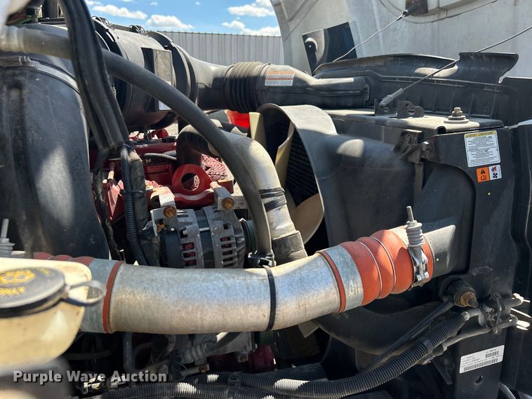 image for item EG1572 2011 Ford F750 Super Duty digger derrick truck